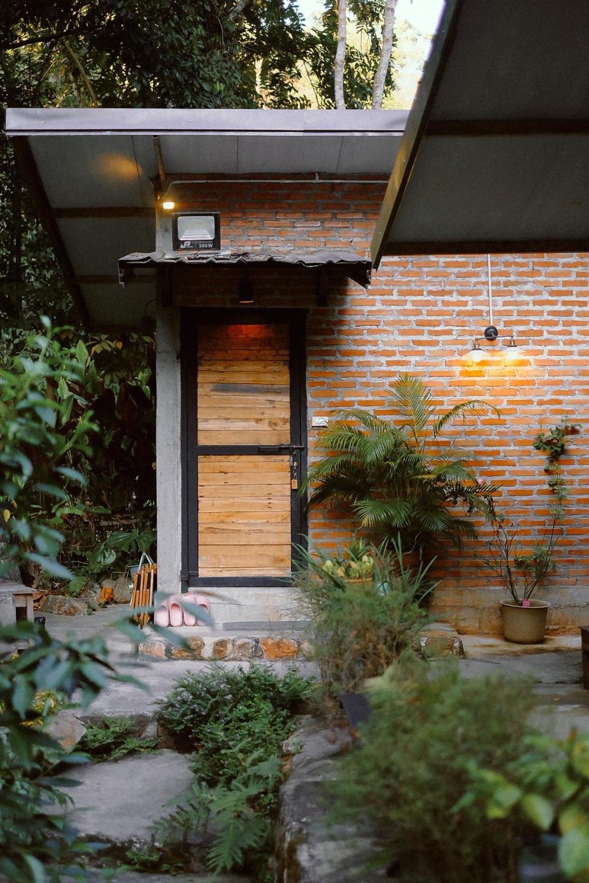 Bee Forest Ban Pok Nai Exterior photo